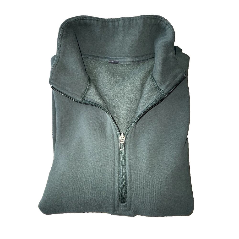 Lululemon Men’s Green Sweater